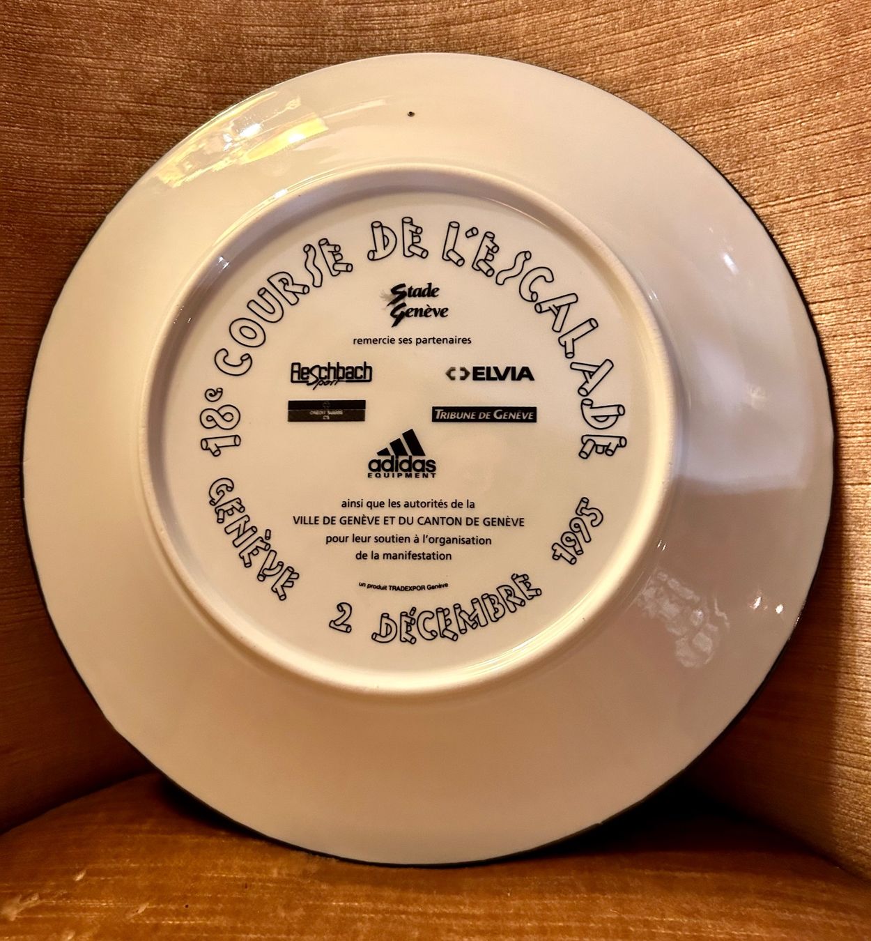 Teller: Assiette de la course de l’Escalade 1995 – Gebraucht aus Petit-Lancy von Pierre_le_voyageur 1
