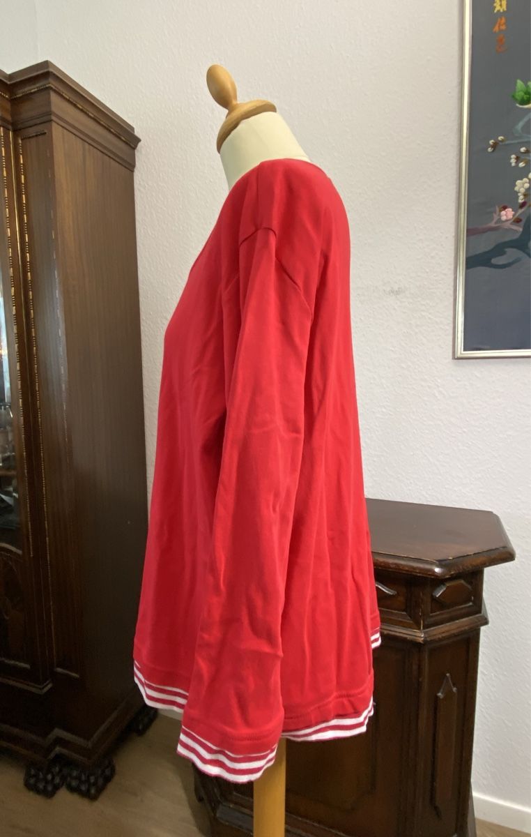 T-shirt: Rotes Damen Shirt, langarm, Grösse  44 – Usato da Fislisbach venduto da KolibriSecondhand 1