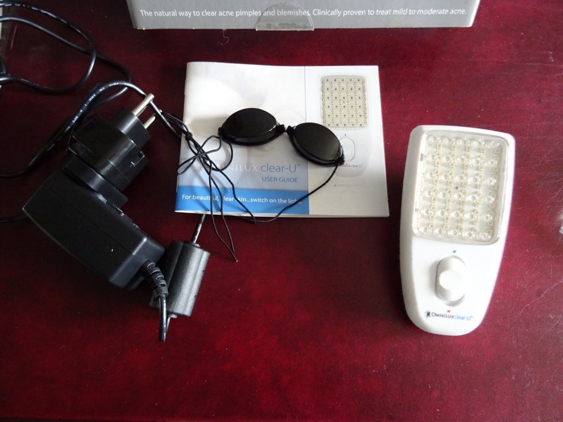 Attrezzature mediche: Akne Licht Behandlung / Therapie – Usato da Nottwil venduto da Frontal