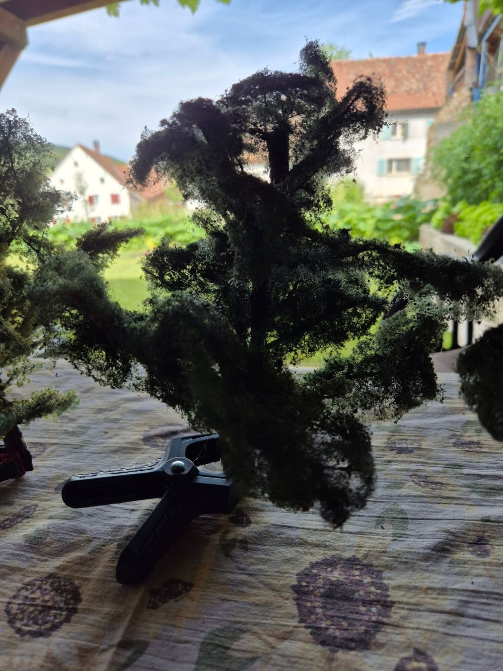 Modelleisenbahnen: schöne grosse Laubbäume Eigenbau H0 / 0 – Gebraucht aus Bibern SH von streunekater 2