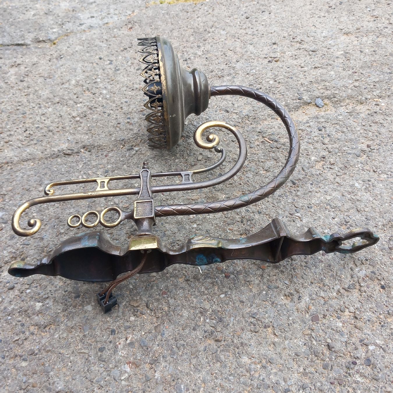 Lampade: Antike Wandlampe Messing Jugendstil – Usato da Ebnat-Kappel venduto da blazzi 1