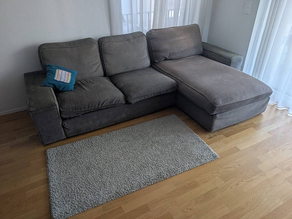 Sofas: Sofa zu verschenken  wegen Umzug – Gebraucht aus Basel von aniskula