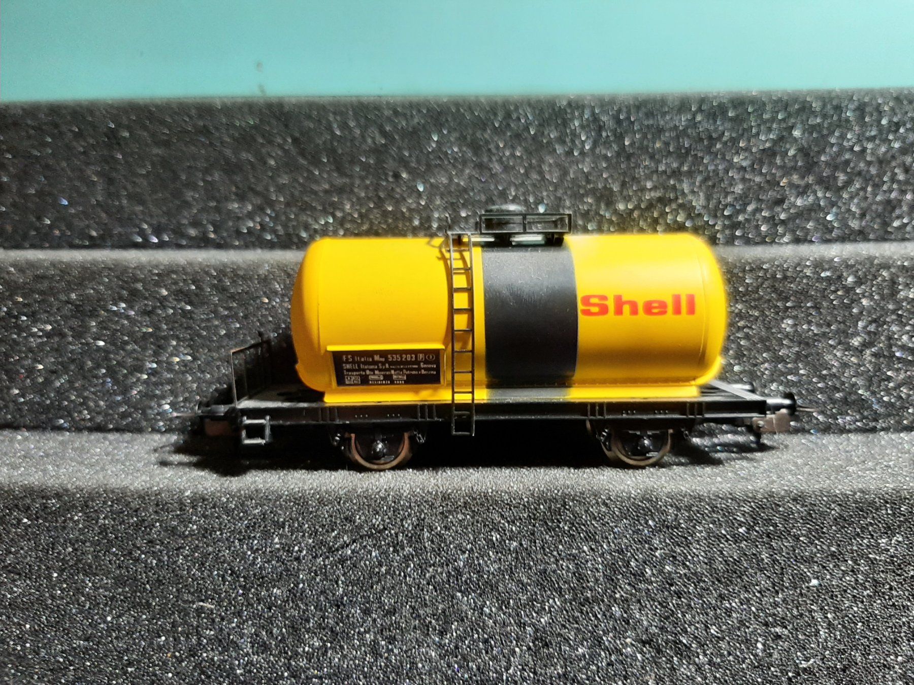 Lima Modelleisenbahnen: LIMA SHELL REF.21 – Gebraucht aus Avully von RIVALIS