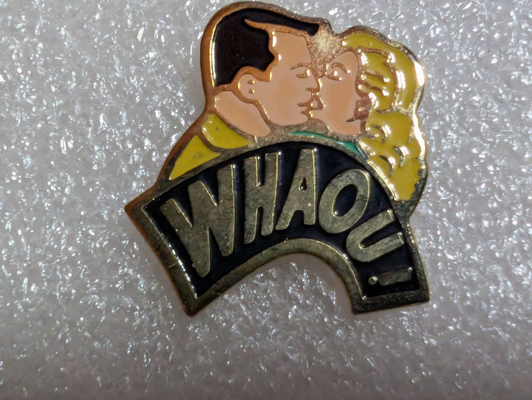 Placchette & Badge: Ansteckpin 251: Whaoui – Usato da Oppligen venduto da Pin-Fall-Shop