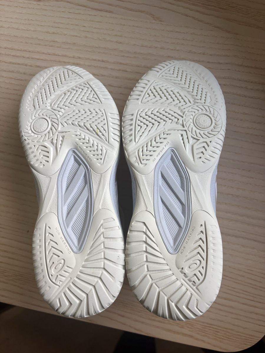 Asics Scarpe da uomo: Asics Hallenschuhe Gr.36 – Usato da Herisau venduto da F.Danuser 2