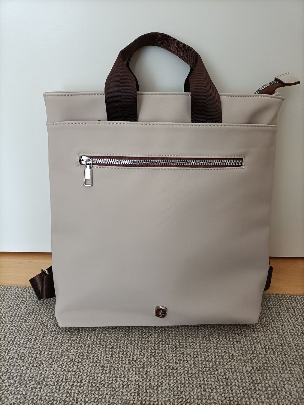 Zaini: Beiger Rucksack, NEU! – Nuovo (secondo la descrizione) da Wil SG venduto da MissMillie71