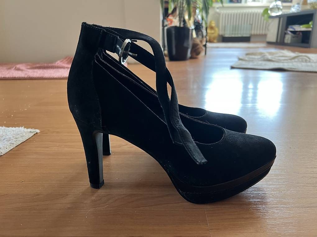 Damenschuhe: Absatzschuhe – Neu und originalverpackt aus Niederglatt ZH von NICELODEON18 1