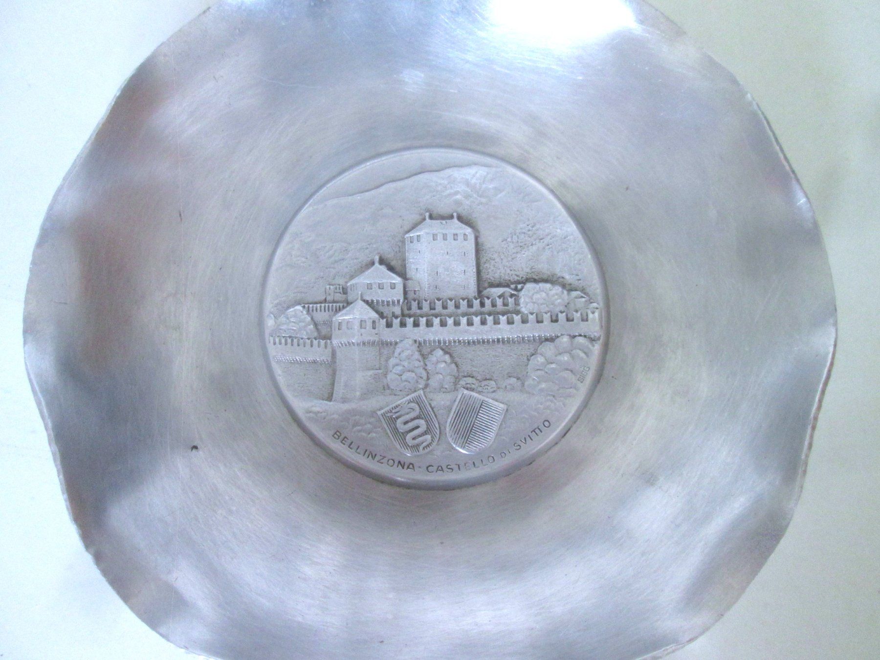Piatti: Vintage-Aluminiumteller – Usato da Sementina venduto da babucia 1