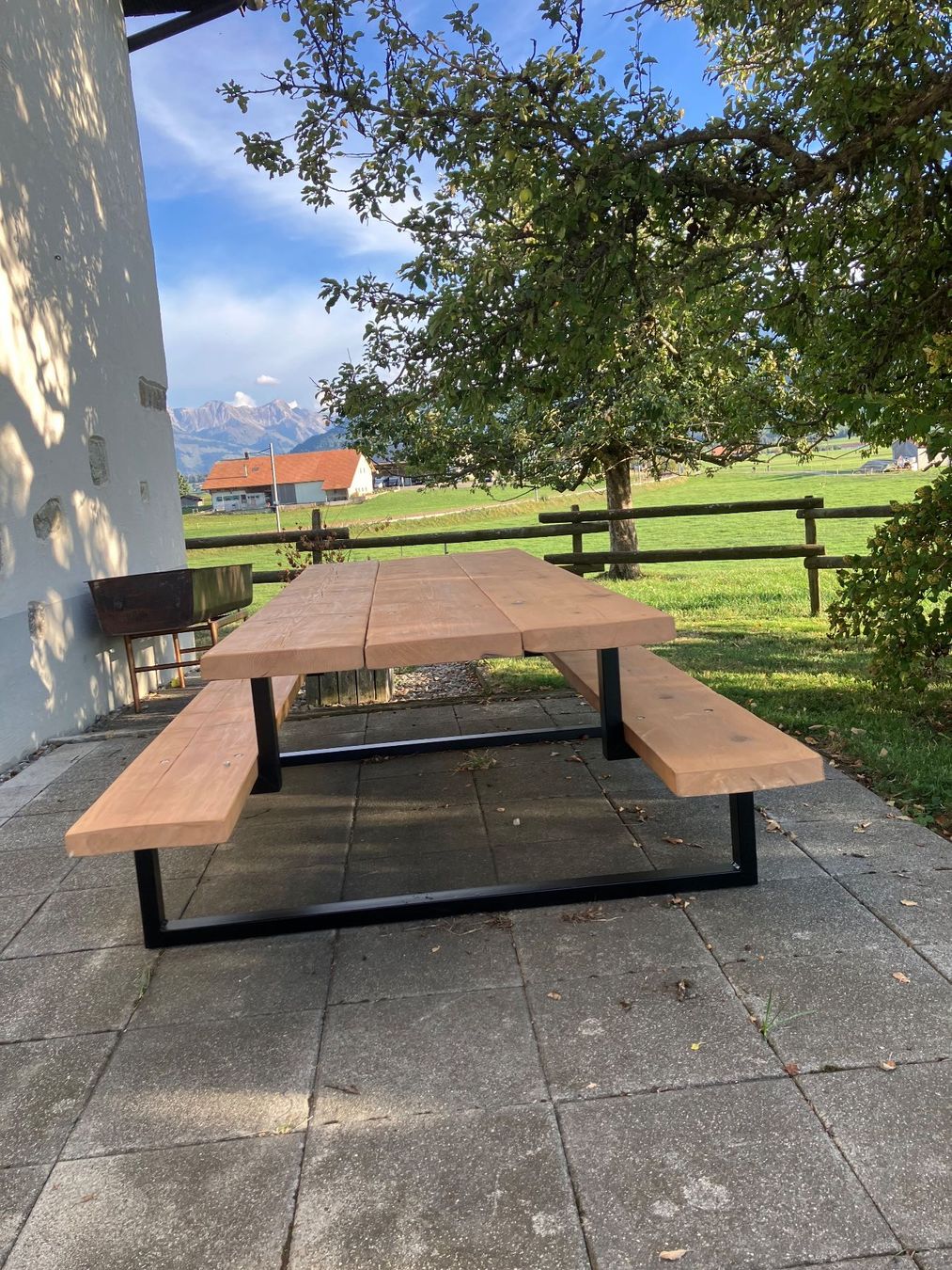 Tische: Table extérieur, table terrasse, table forestière – Gebraucht aus Vaulruz von jer_vp96 2