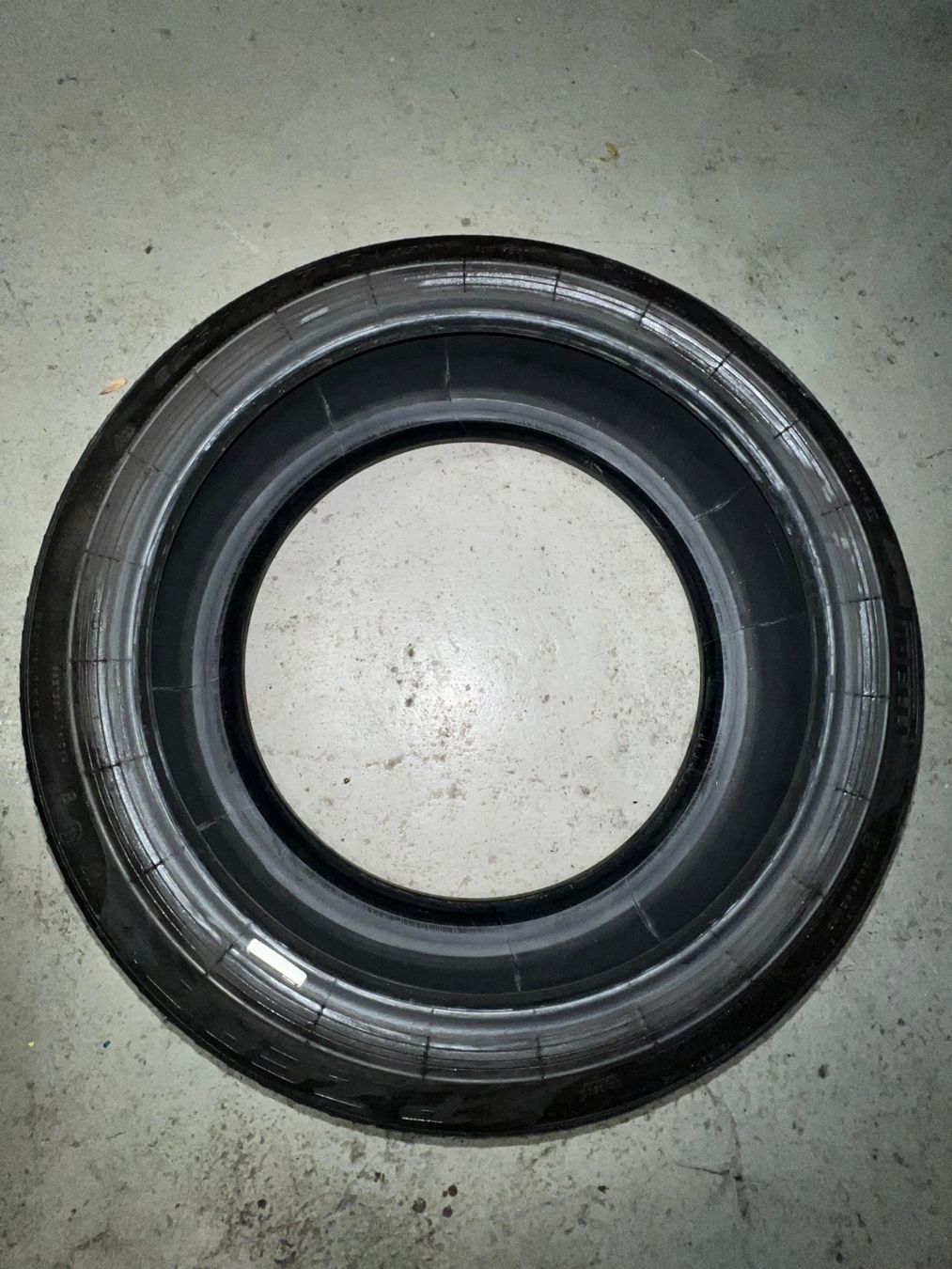 Pirelli Pneus & Kompletträder: Sommerreifen Pirelli P Zero 225 40 19 – Gebraucht aus Wohlen AG von Mikisal 4