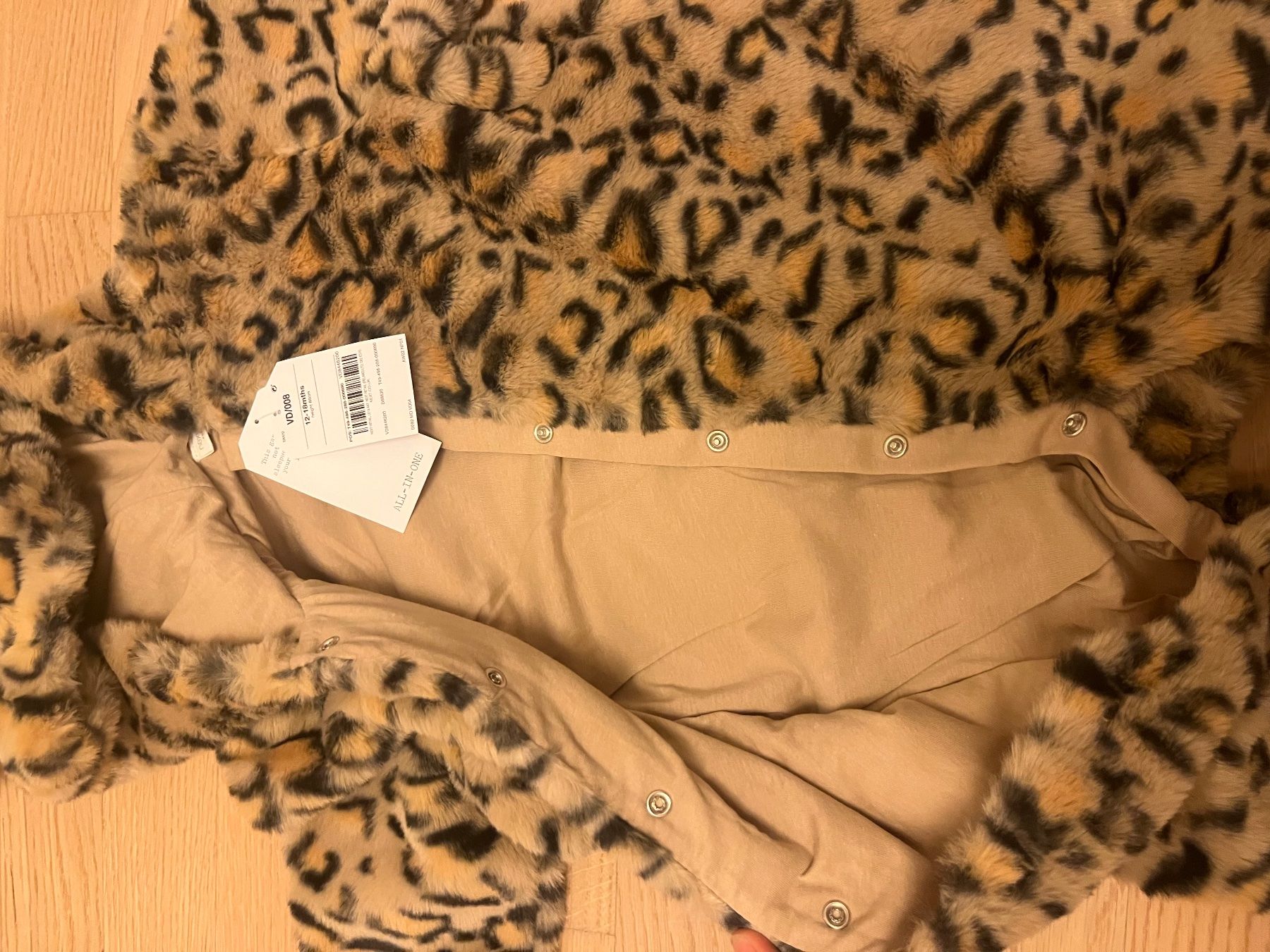 Tute: Overall Leopard Faux Fur NEU – Nuovo e nell'imballaggio originale da Oberglatt ZH venduto da Sale12 4