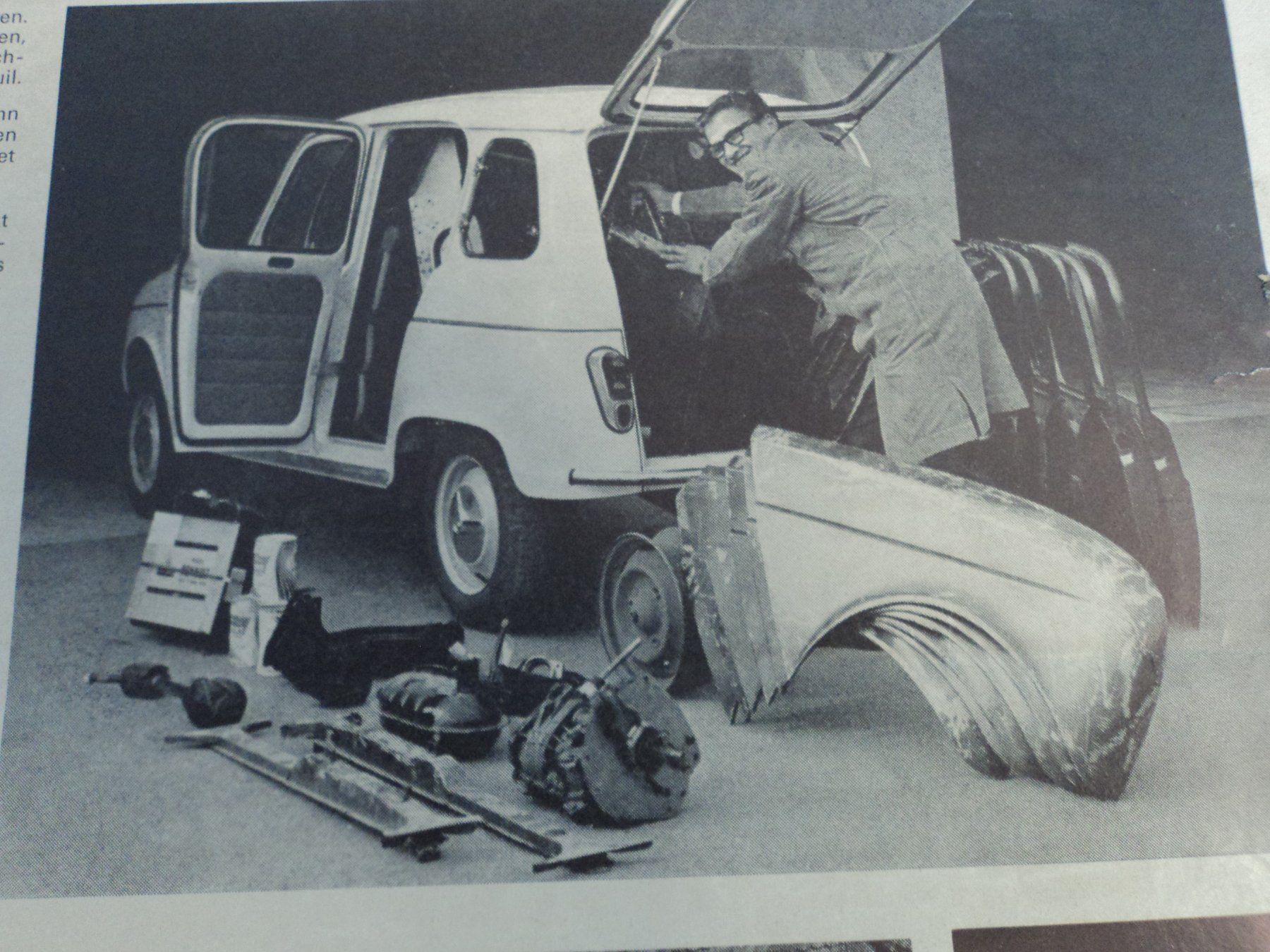 Renault Documenti: Prospekt Renault Werbung zu R4 – Usato da Schwarzenburg venduto da modelCARama