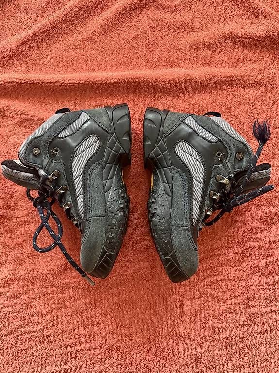 Scarpe per ragazzi: Wanderschuhe Everest Gr.32 – Usato da Zug venduto da kuch2 1