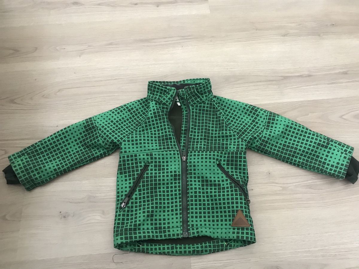 H&M Jacken & Mäntel: Veste de pluie sport  taille 98 – Gebraucht aus Versoix von av_q1290