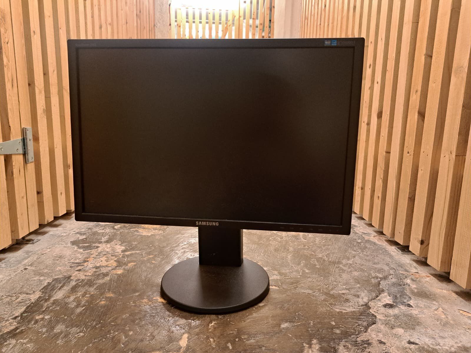 Samsung Ecrans: Samsung Bildschirm 24'' – D'occasion à Zürich par ben_h2dg