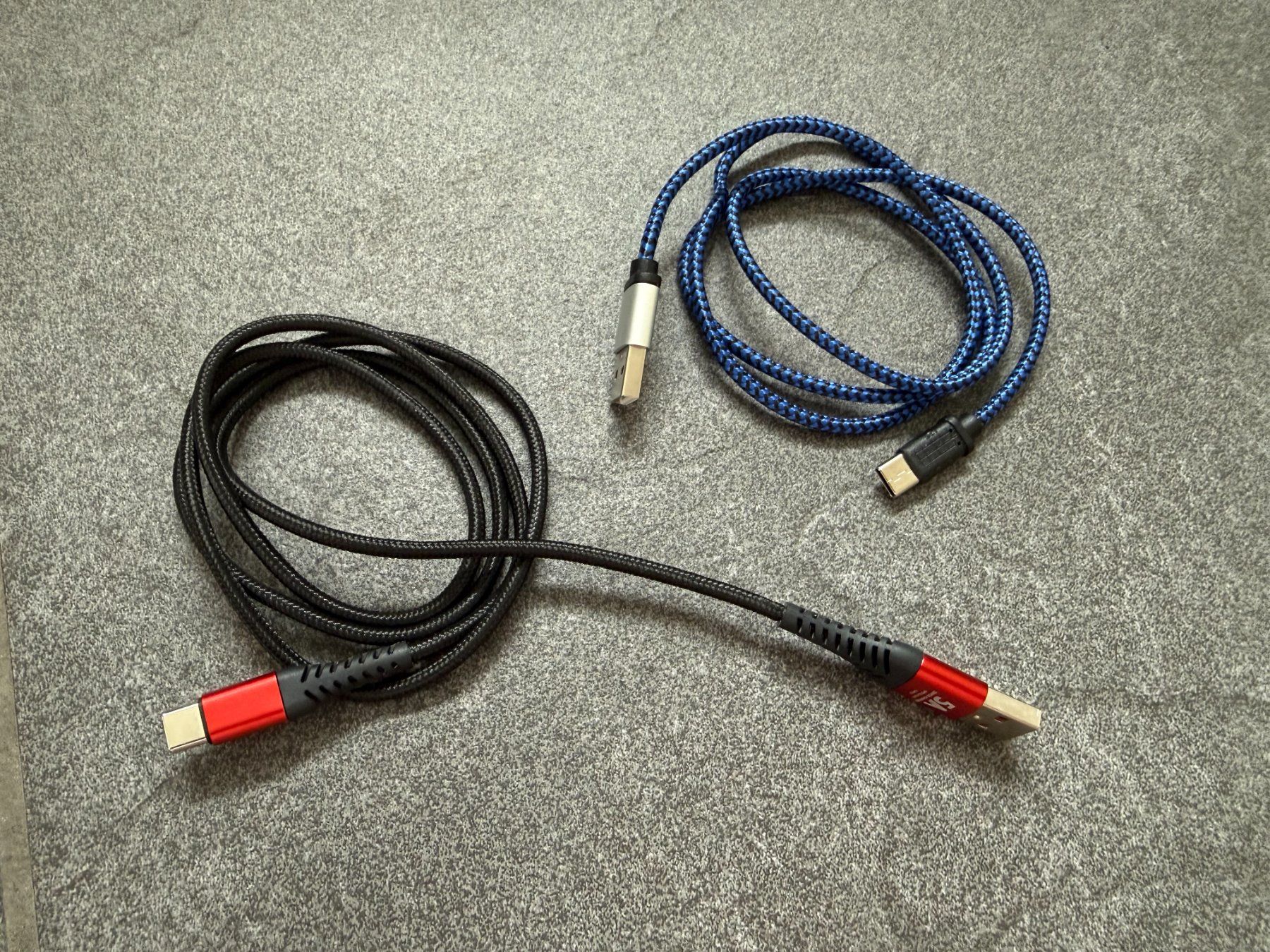 Câbles: USB A auf USB C Ladekabel – D'occasion à Männedorf par mel_st6z