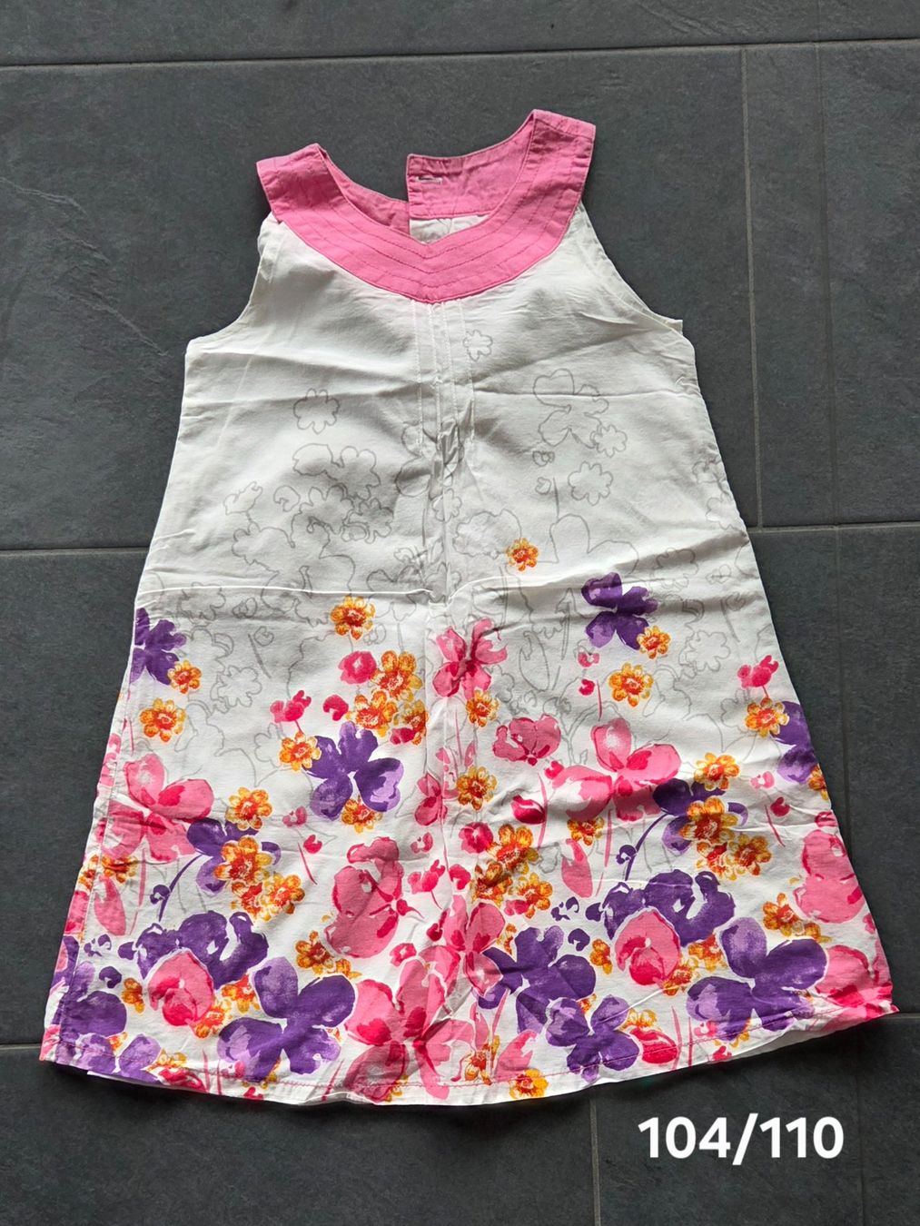 Vestiti & Gonne: Sommerliches Mädchenkleid Gr. 104/110 – Usato da Nürensdorf venduto da nm_schoeni28