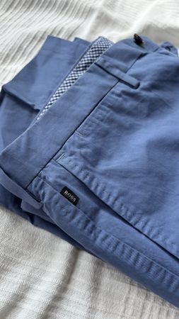 Hugo Boss Hose, Gr. 48, hellblau, Top Zustand für den Sommer