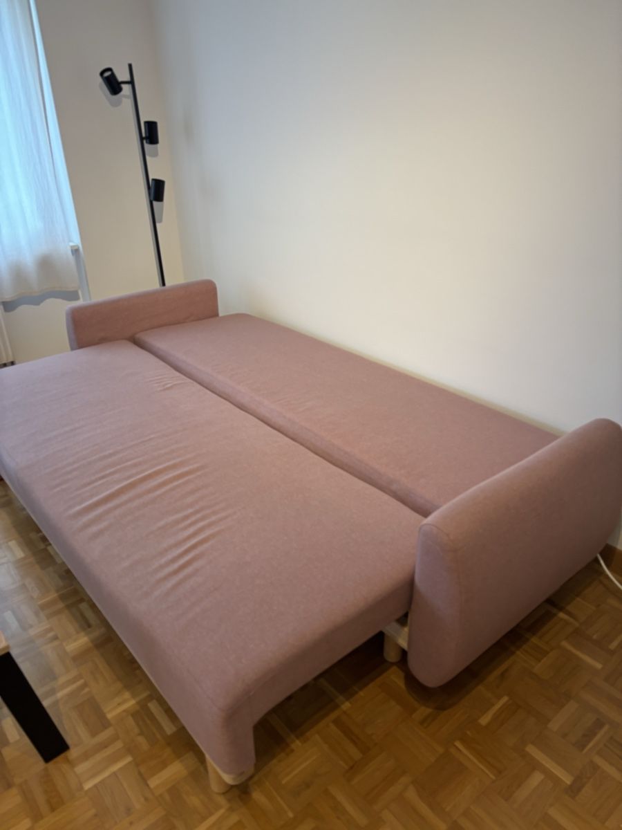 Ikea Divani: Bequemes Sofa mit Schlaffunktion und Stauraum – Usato da  venduto da  4