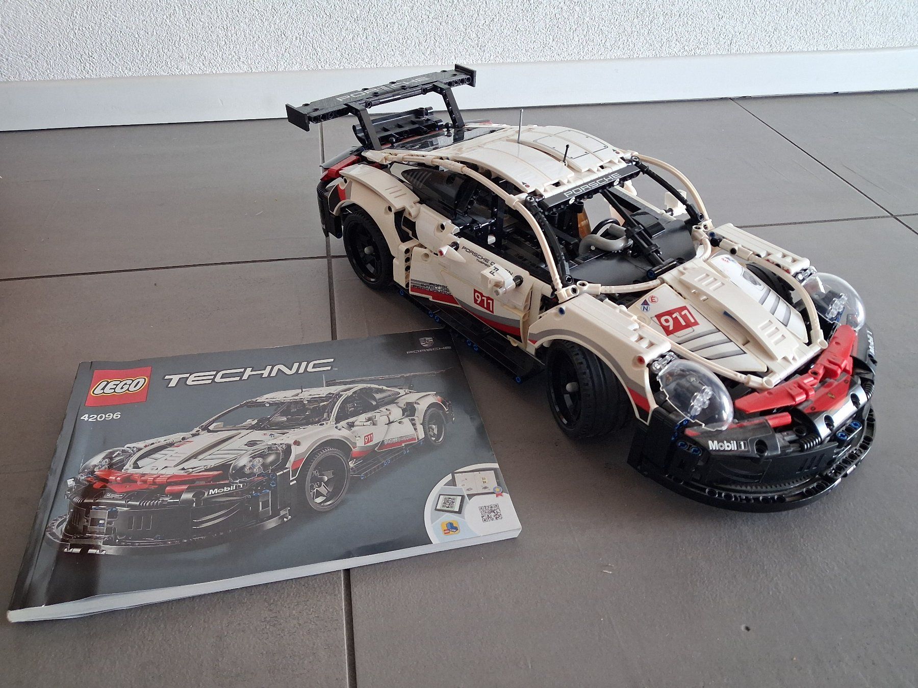 Lego Kit di costruzioni: LEGO Porshe 911 RSR 42096 – Usato da Thierrens venduto da Tbox