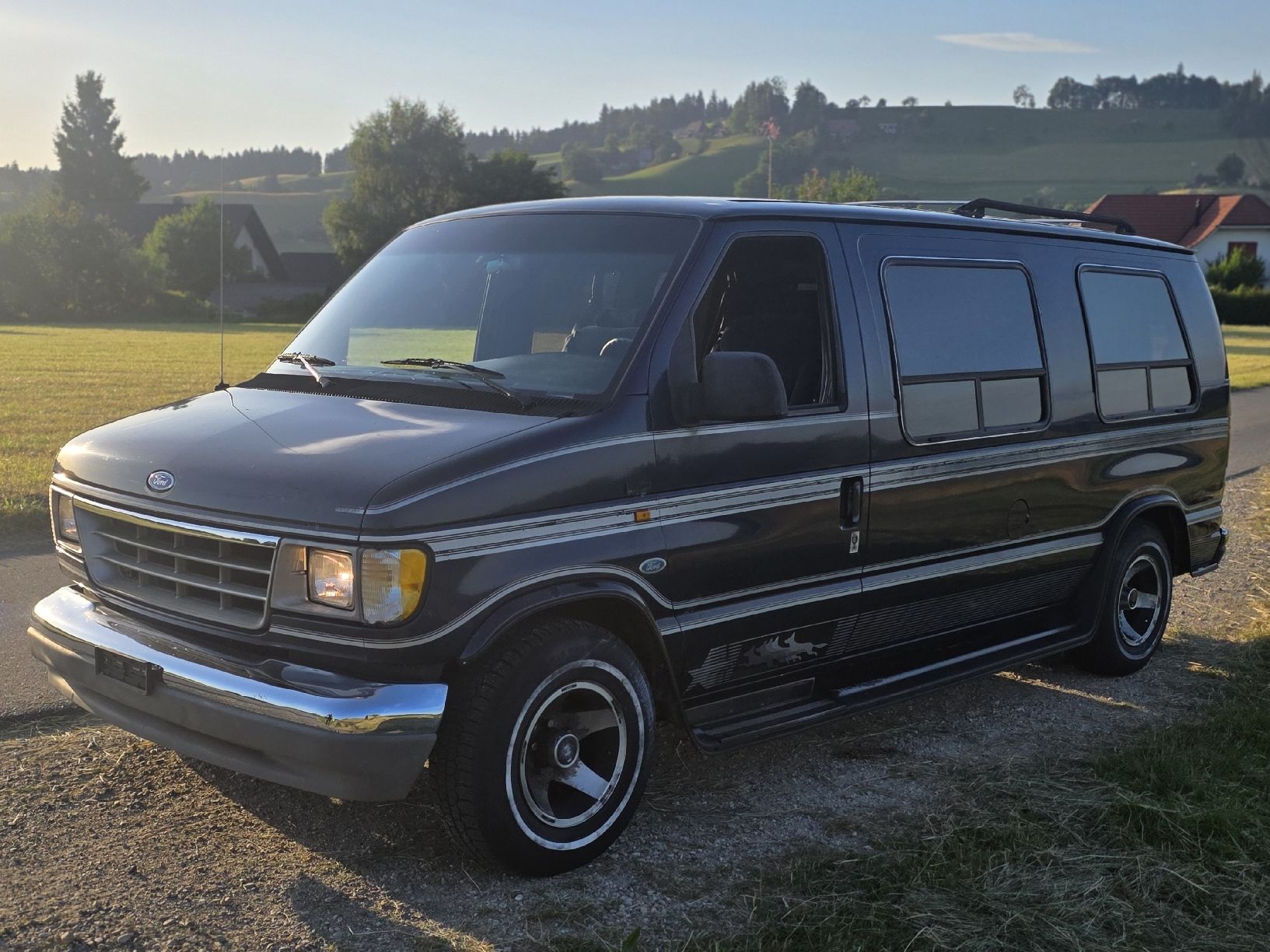 Ford (Usa) Autos: Ford Econoline V8 – D'occasion à Pieterlen par LeroyClassicMotors 2