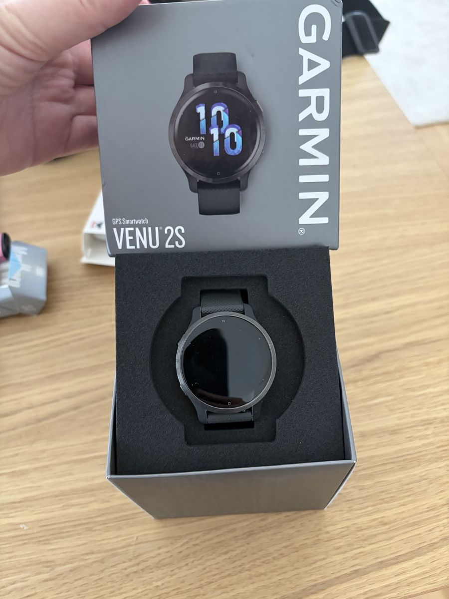Garmin Smartwatch: Garmin Venu 2S GPS Smartwatch excellent condition – Nuovo (secondo la descrizione) da Zürich venduto da Mss_sen 1