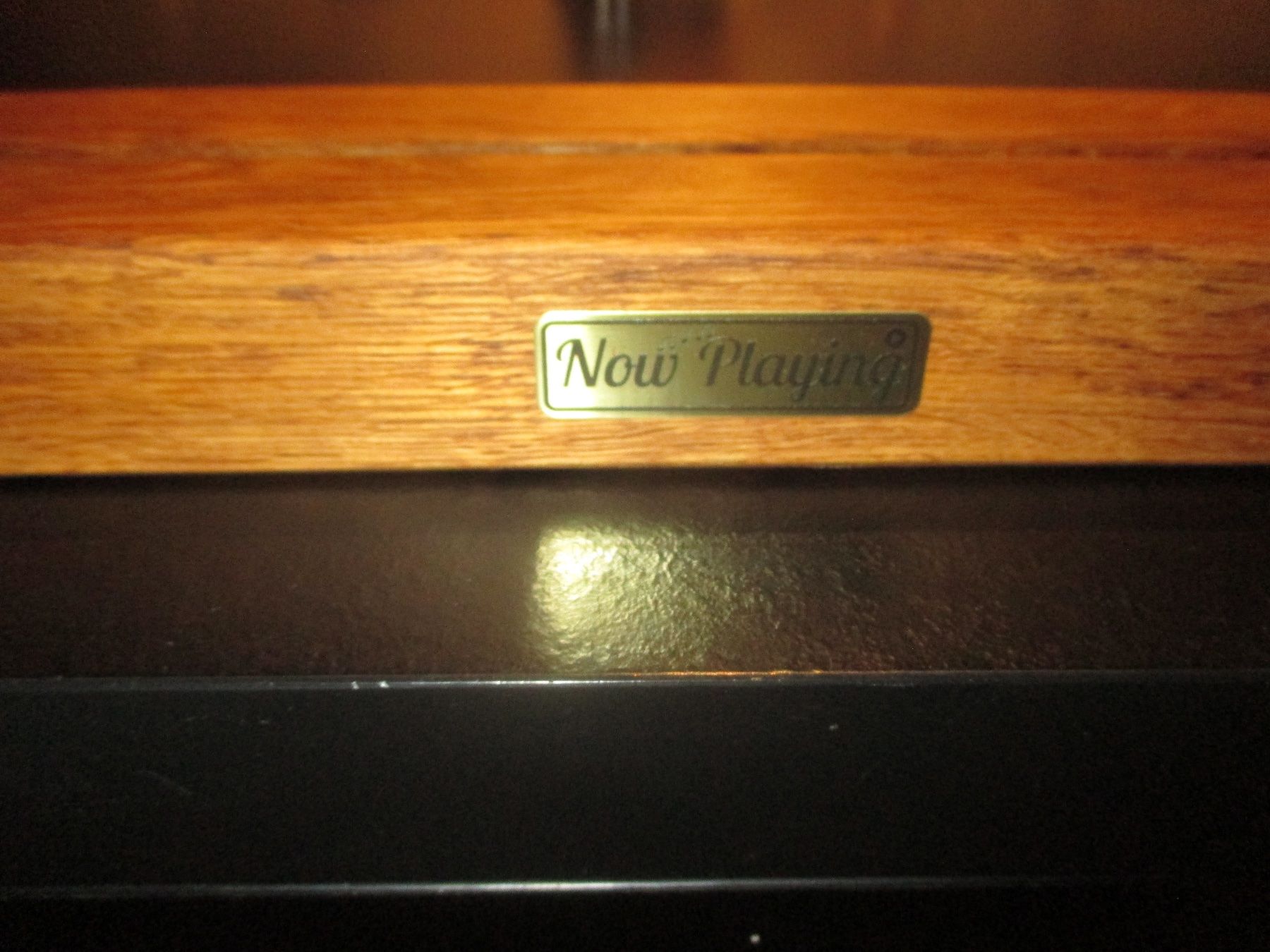 Autres décorations & accessoires: Support pour disque vinyle "Now Playing" en bois massif – Neuf (Voir description) à Monthey par blackcat45