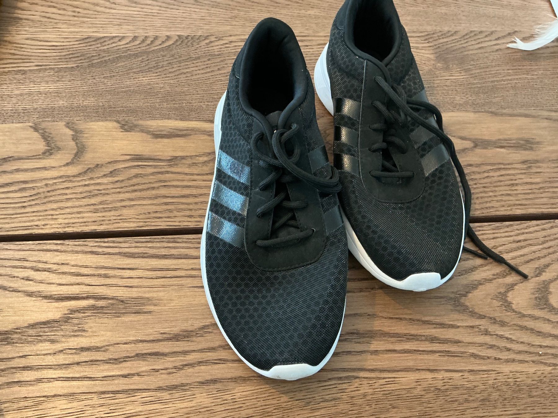 Adidas Scarpe da donna: Schwarze Adidas Sneaker Gr. 40 2/3 – Usato da Würenlos venduto da sweety5436 1