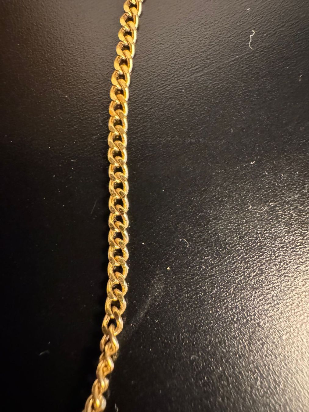 Givenchy Catenine: Givenchy Vintage Halskette Goldfarben – Usato da Winterthur venduto da Dejv 3