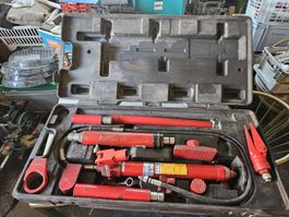 Karosserie-Spurwerkzeug-Satz rot Werkzeugkasten gebraucht