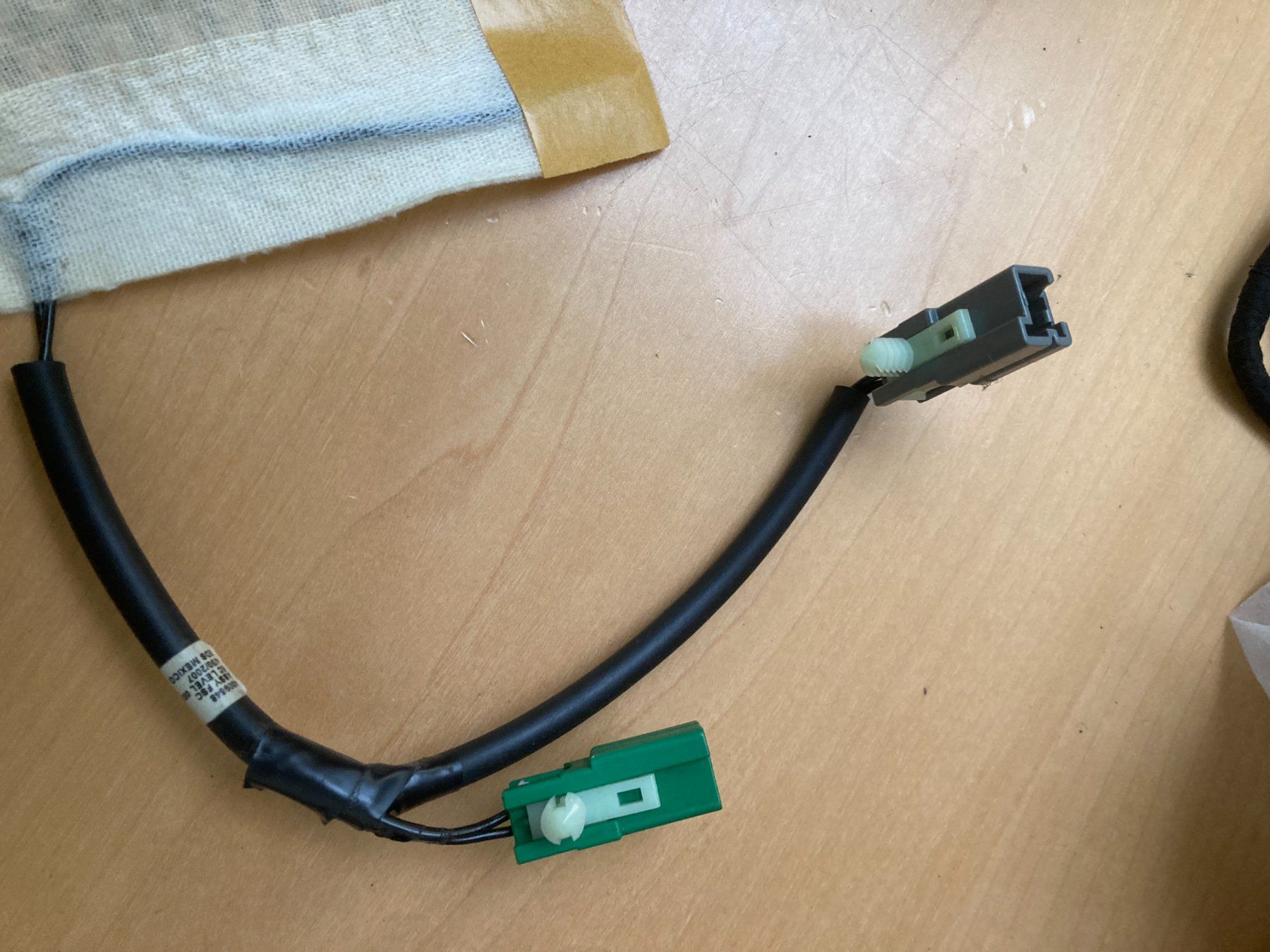 Jeep Tutti pezzi di ricambio auto: Sitzheizung Jeep Compass Mopar 04610076AA – Nuovo e nell'imballaggio originale da Cham venduto da WB2223 1