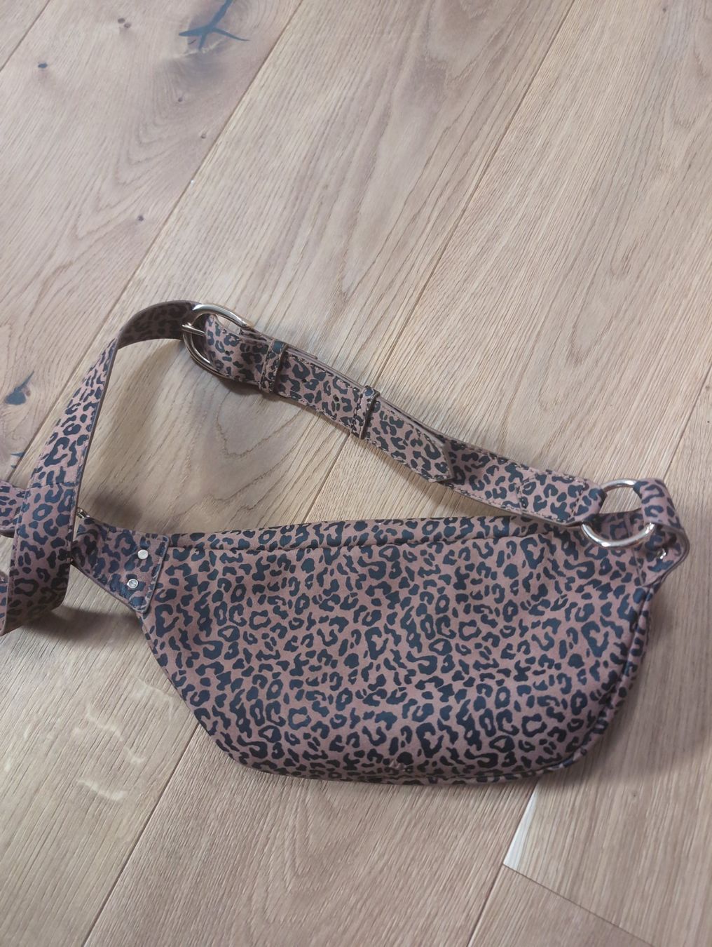 Taschen für Damen: Banane léopard en cuir, Maradji – Neu (gemäss Beschreibung) aus Fribourg von MathiiR 4