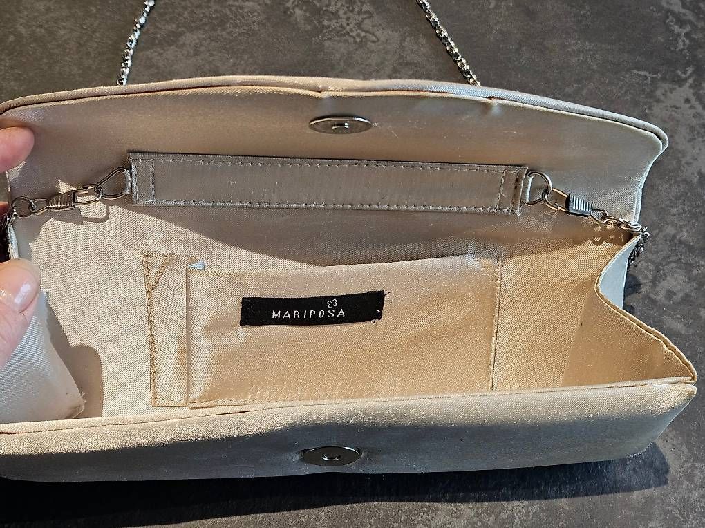 Taschen für Damen: Satin Clutch in Ivory – Gebraucht aus Reichenburg von Rednim1987 2