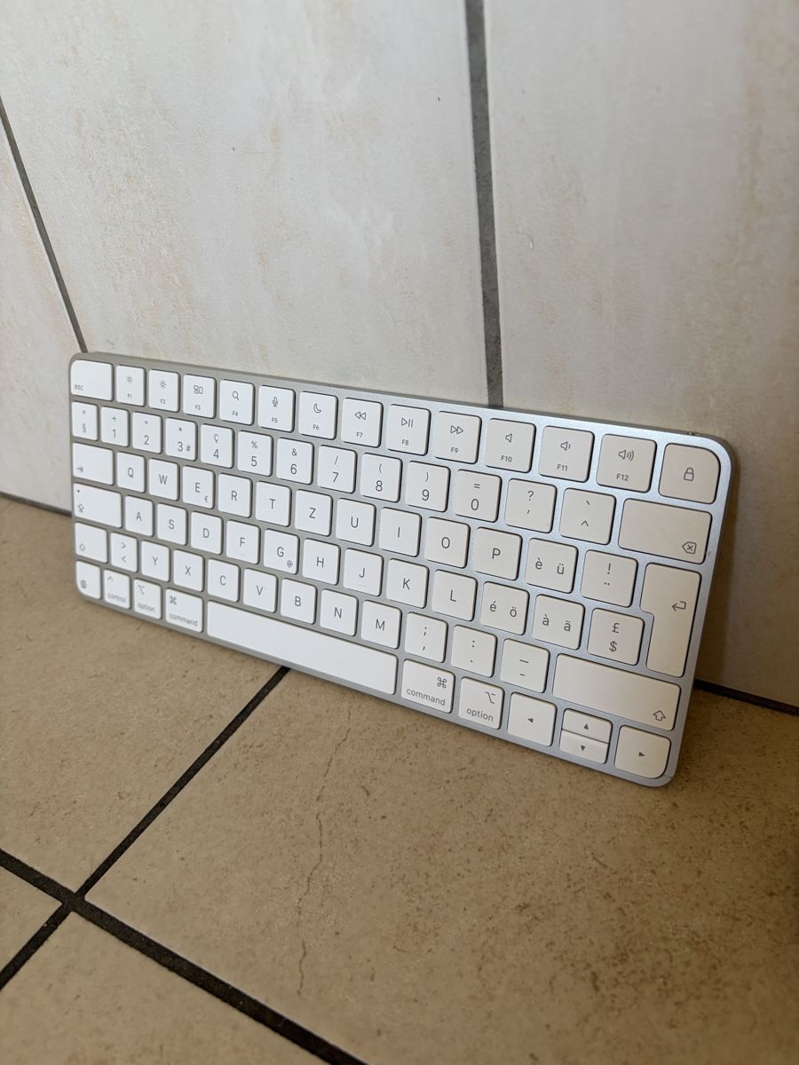 Apple Claviers: Apple Keyboard and Mouse  – D'occasion à Lausanne par LePetitBrocanteur 1