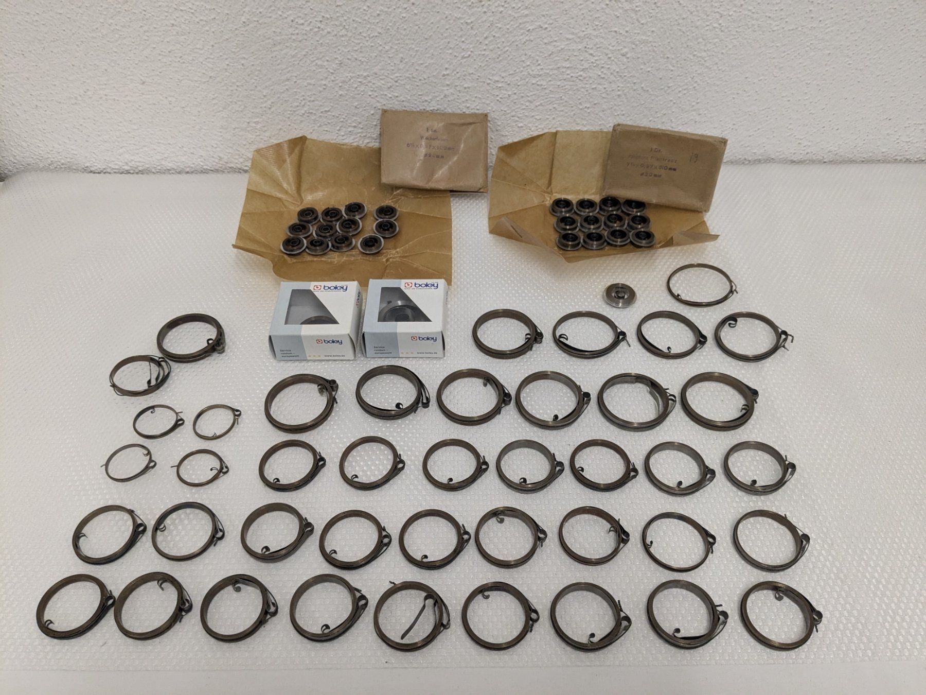 Orologi: Aufzugsfedern Diverse Grössen – Usato da Weinfelden venduto da blaukreuz_brocki_TG