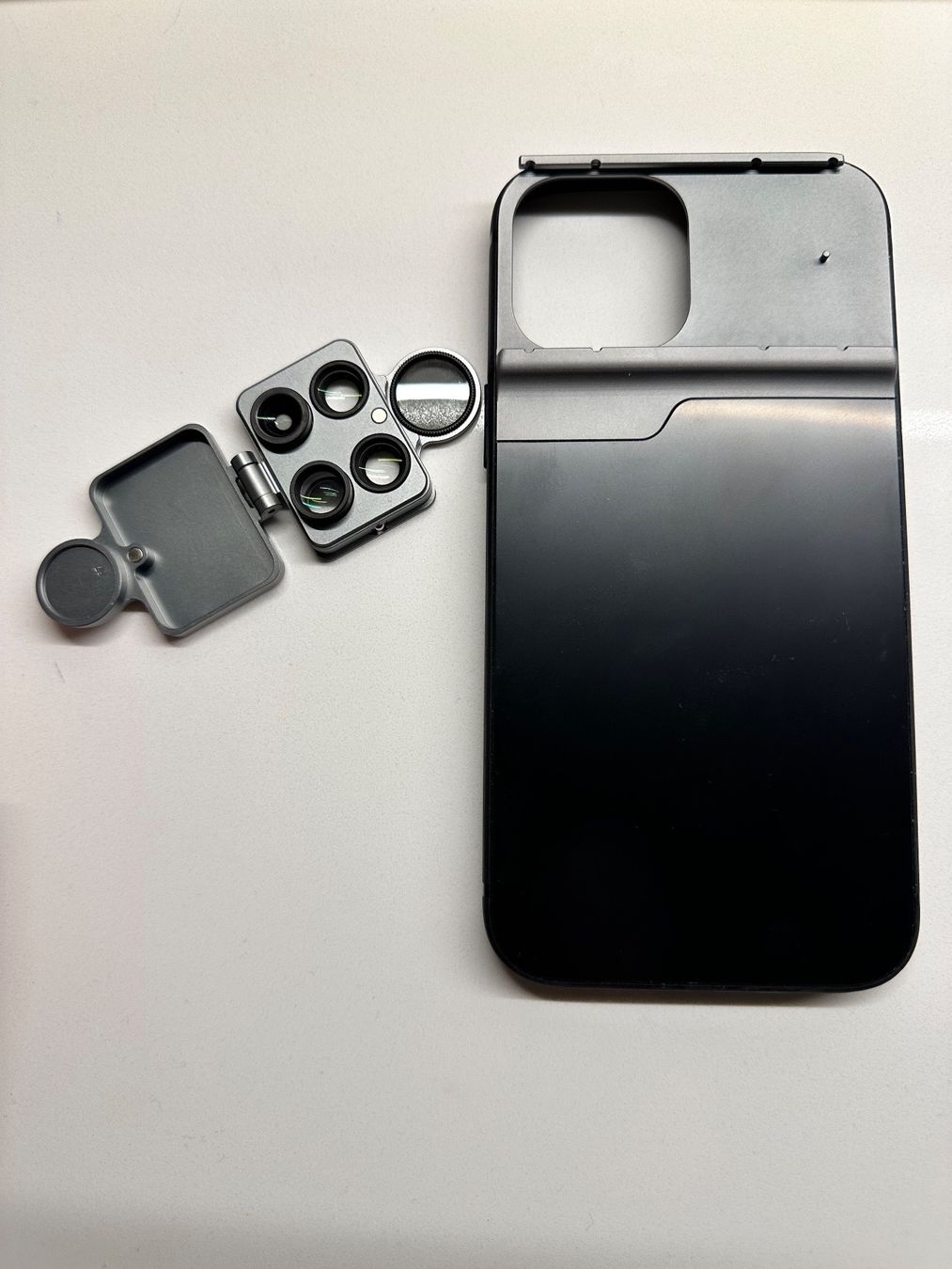Apple Cover & Protezioni schermo: Hülle mit Kameraobjektiv 5-in-1 – Usato da Urtenen-Schönbühl venduto da concerusso 2
