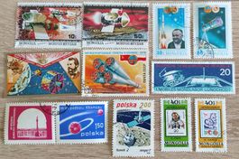 2 12 Briefmarken Weltraum Timbres Espace francobolli Spazio