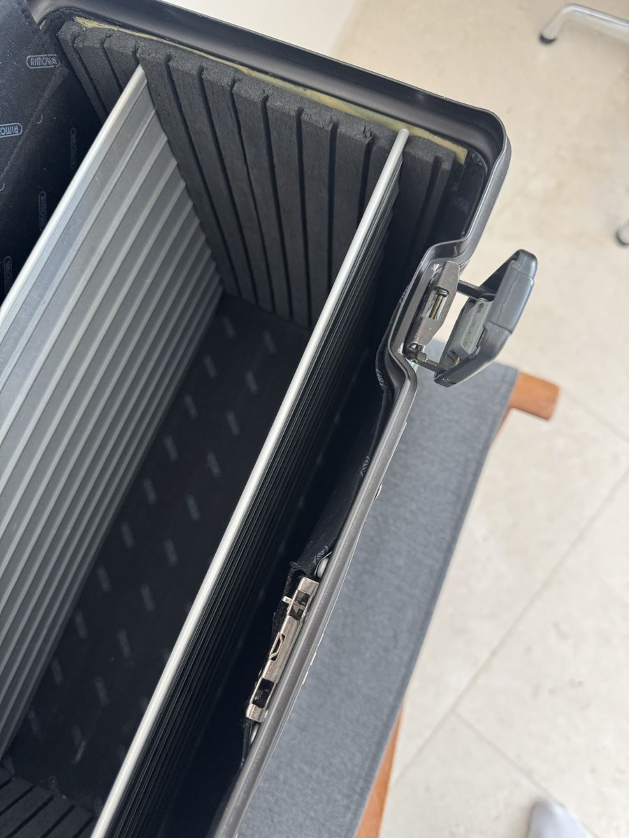 Rimowa Valigie: Rimowa Piloten Koffer – Usato da Zürich venduto da Fontana101 5