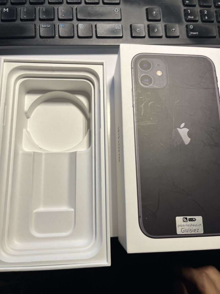 Tutti gli attrezzi: Scatola iPhone – Usato da Chiasso venduto da fairy81 2