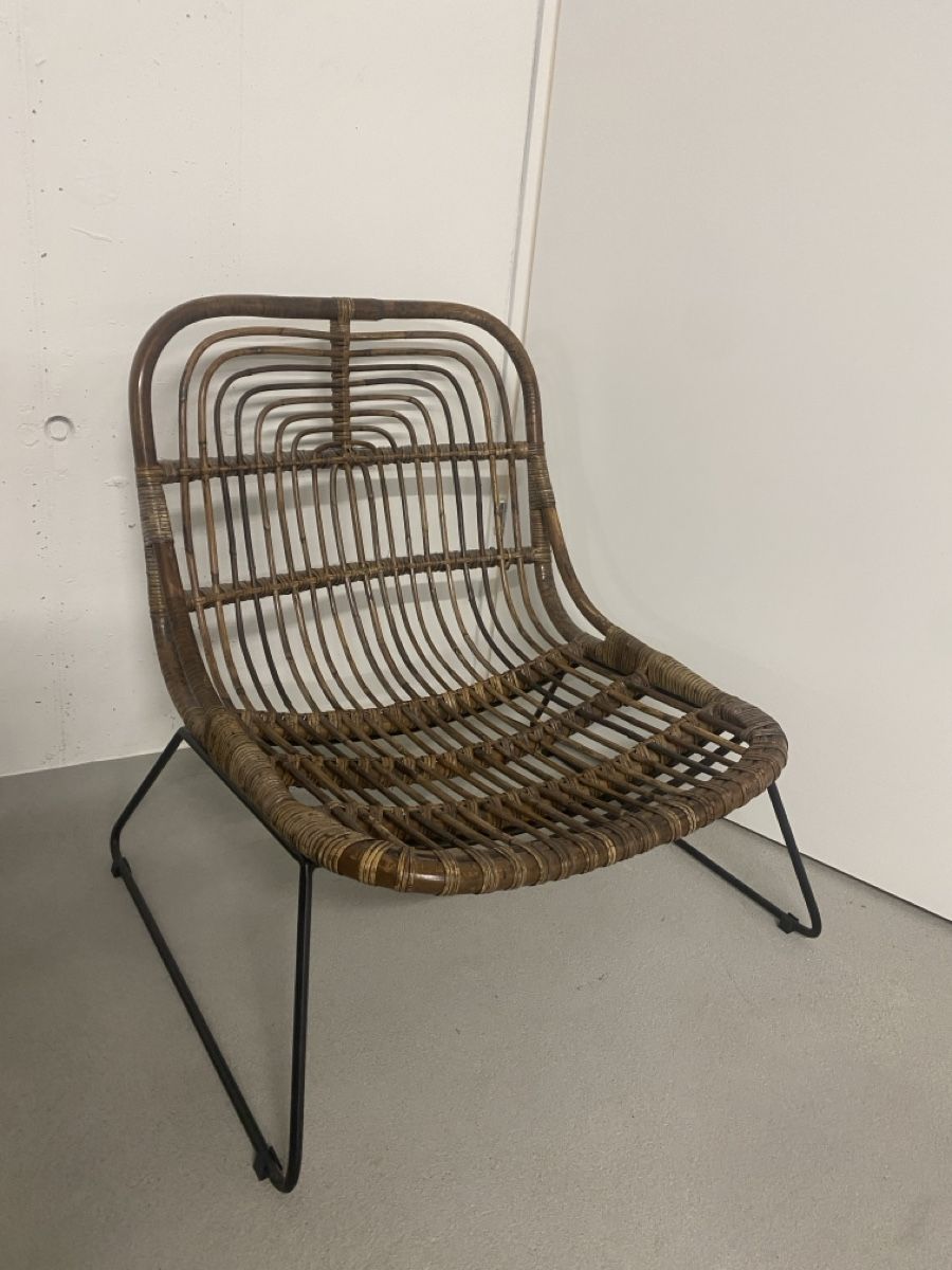 Poltrone: Rattan Sessel mit Metallbeinen – Usato da Saland venduto da newalphabet
