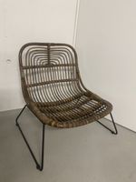 Rattan Sessel mit Metallbeinen