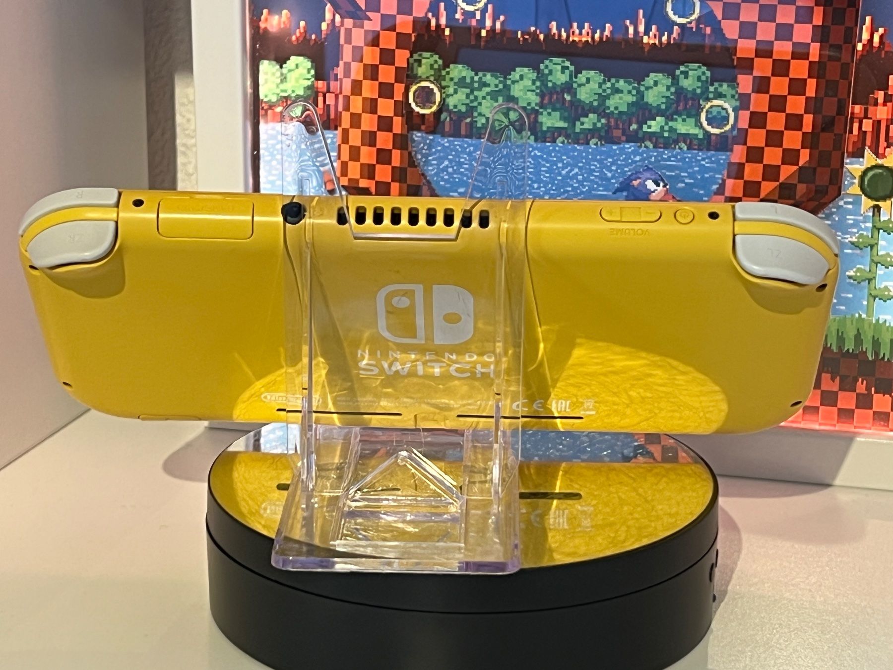 Nintendo Console: Switch Lite Gelb – Nuovo (secondo la descrizione) da Zürich venduto da rg_swiss 1