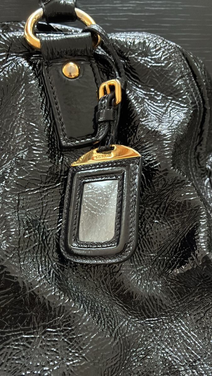 Prada Borse da donna: Black patent leather Prada handbag – Usato da Zürich venduto da IlonaM 2