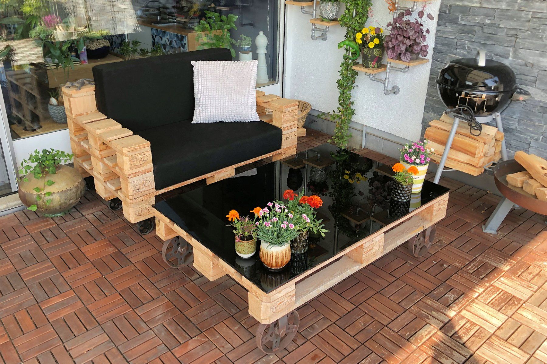Sofas: Gartenlounge mit Tisch – Gebraucht aus Rüti ZH von Jasna89