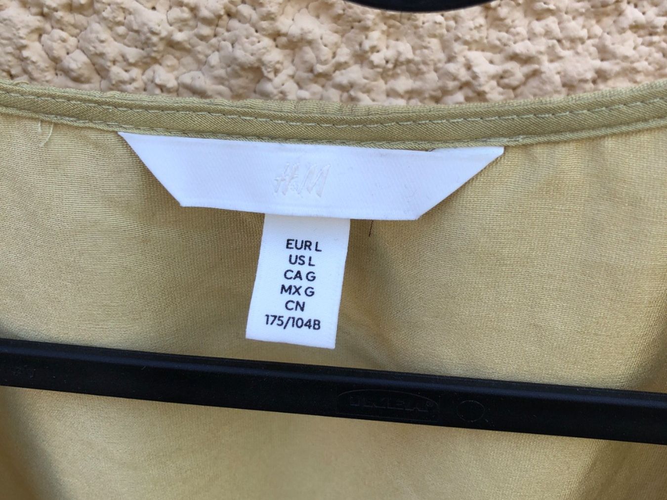 H&M Camicette: H&M luftige Bluse mit Raffung – Usato da Wädenswil venduto da Pixie_ 2