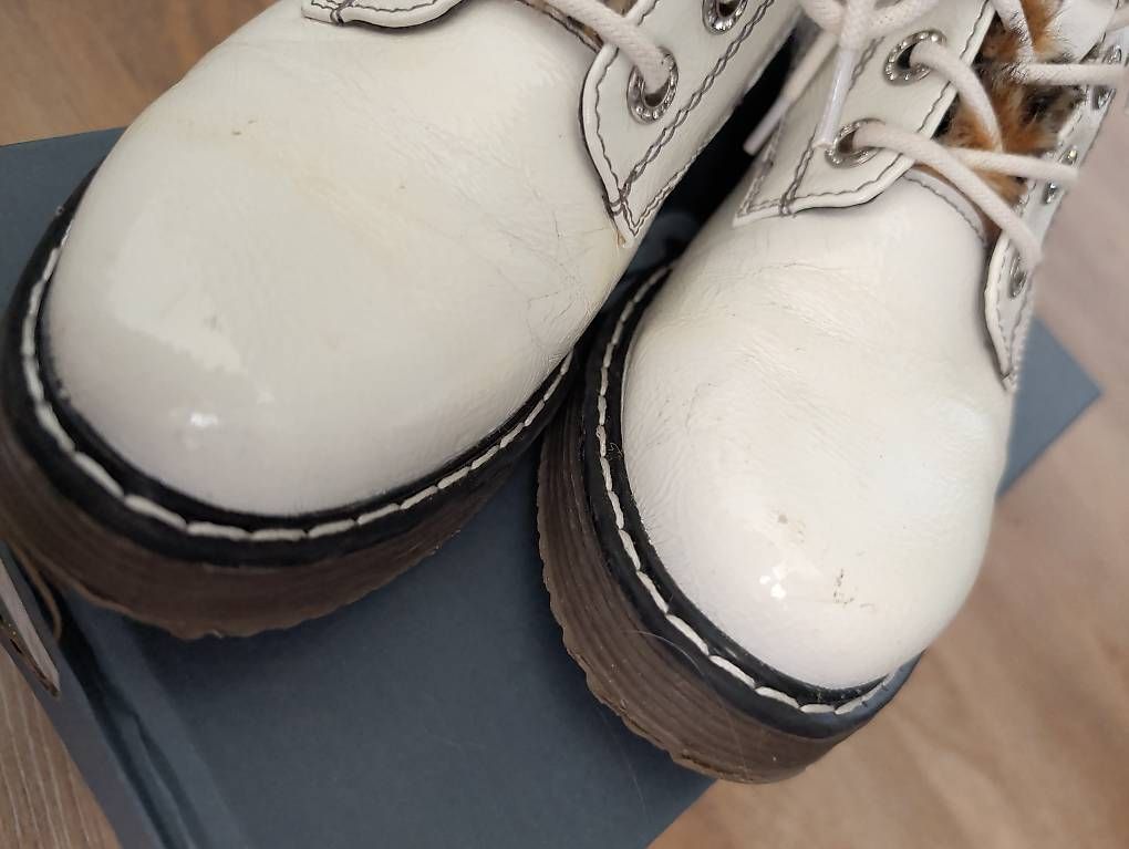 Bugatti Scarpe da donna: Bugatti Damen Boots white Gr. 37 – Usato da Schwarzenbach SG venduto da ana_vb2s 3