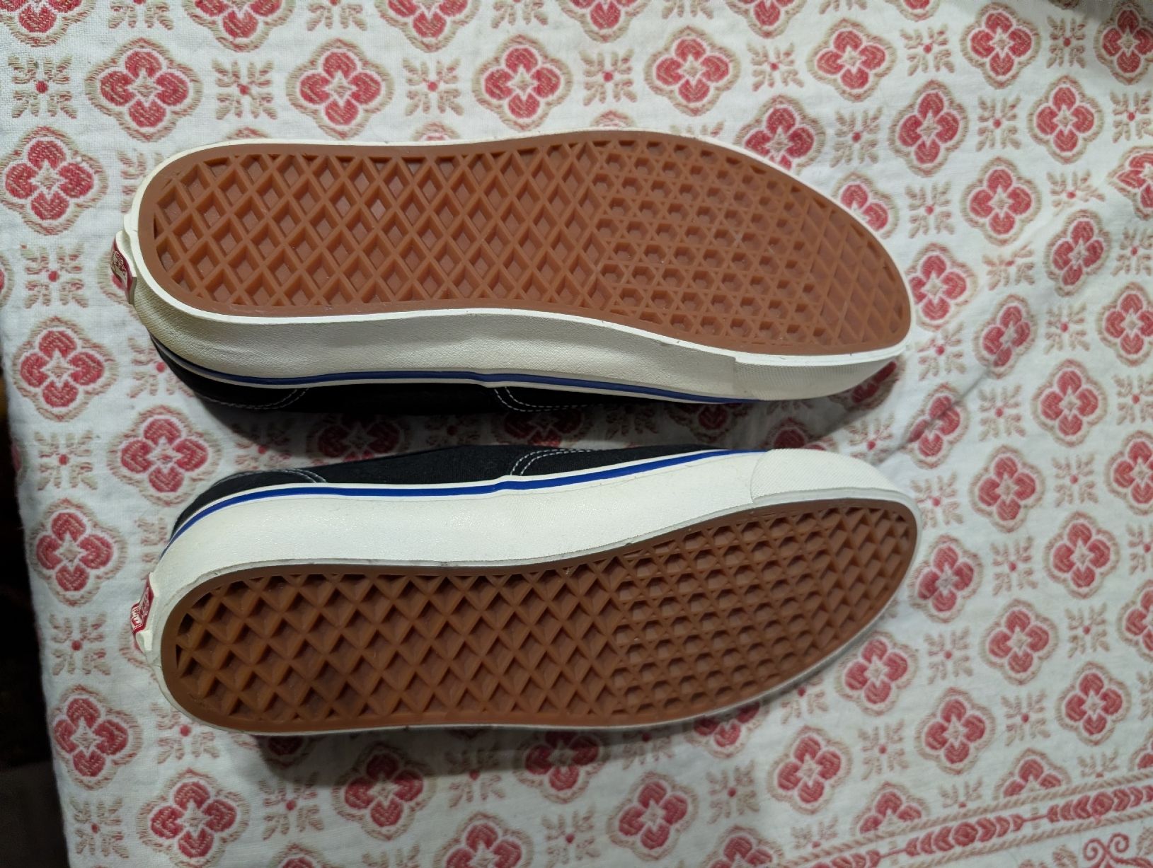 Scarpe da uomo: Vans Authentic Shoes Black Size 9.5 used – Usato da Ottenbach venduto da nay_2kx2 2