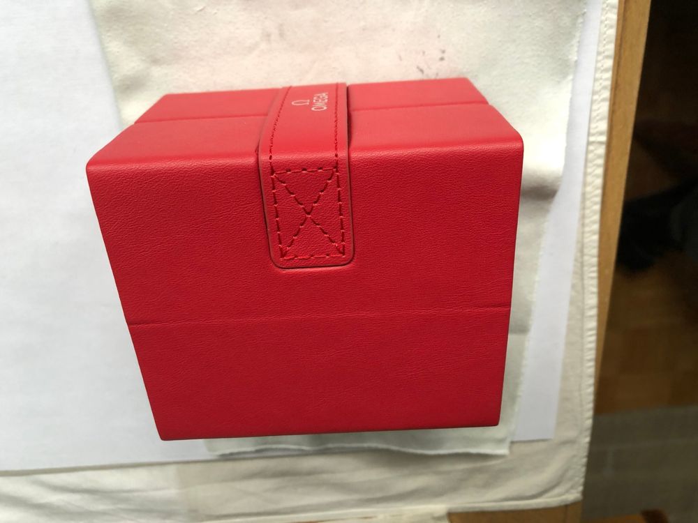 Omega Uhren Box rot (Neu (gemäss Beschreibung)) in Biel/Bienne für CHF ...