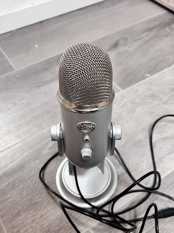 Microfoni: Micro USB Blue Yeti  Très bon état – Usato da Cornaux NE venduto da mcsm 1