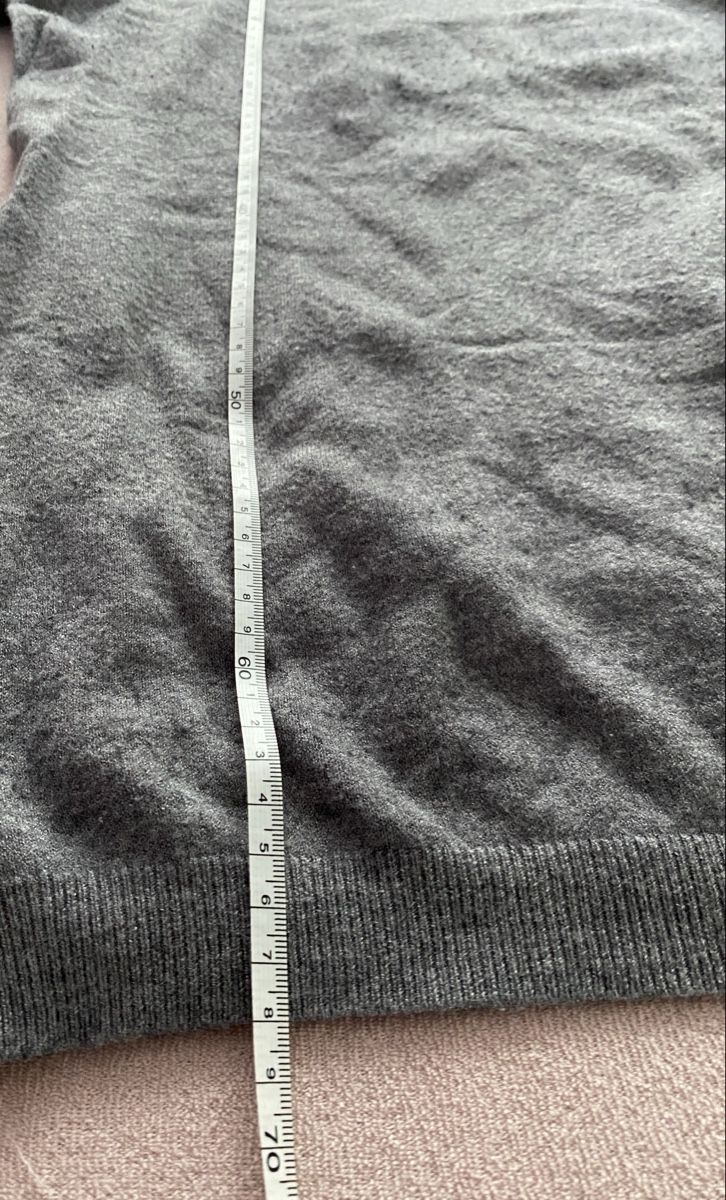 Pullover & Sweatshirts: Grauer Pulli mit seitlichen Knöpfen Gr. M/L – Gebraucht aus Dübendorf von chlinibetris 4